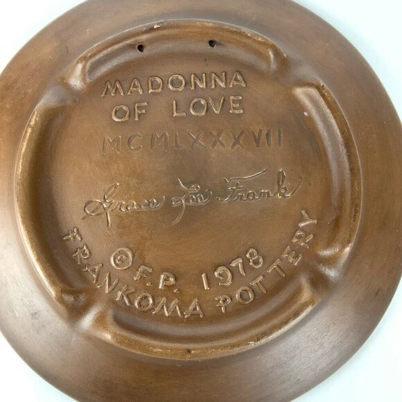 Frankoma Pottery 1978 Madonna Of Love Plate Signed Grace Lee Frank Brown Ceramic - Picture 4 of 4